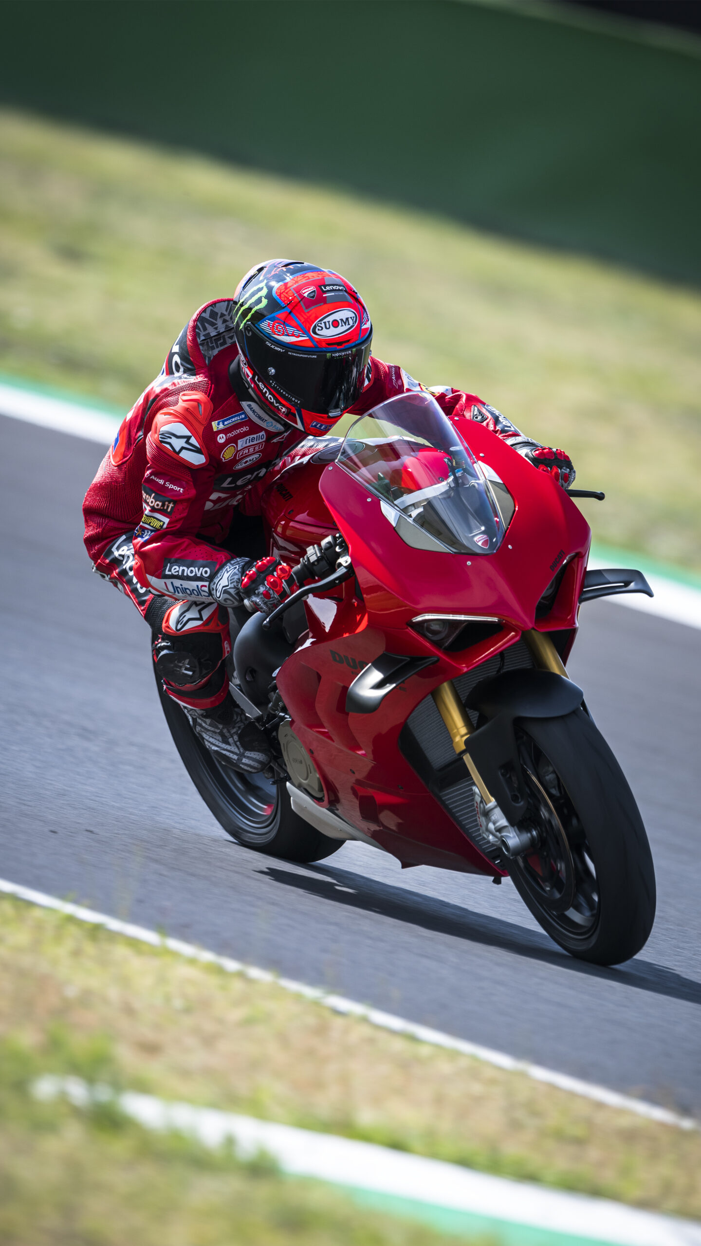 Wallpaper Panigale V4s Em pista
