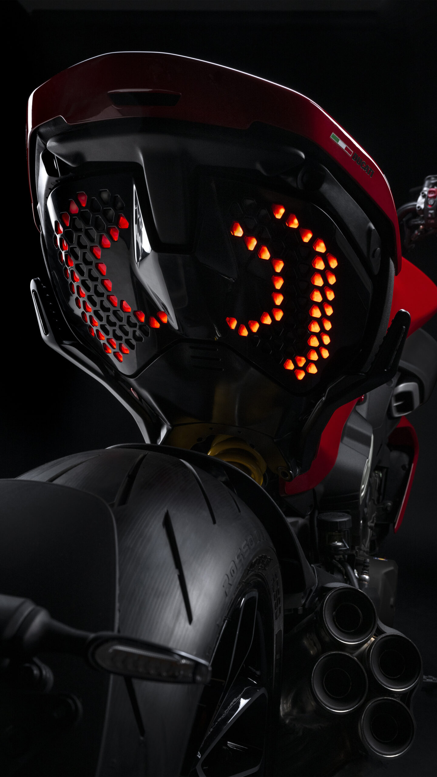 Wallpaper Diavel V4 Luz traseira