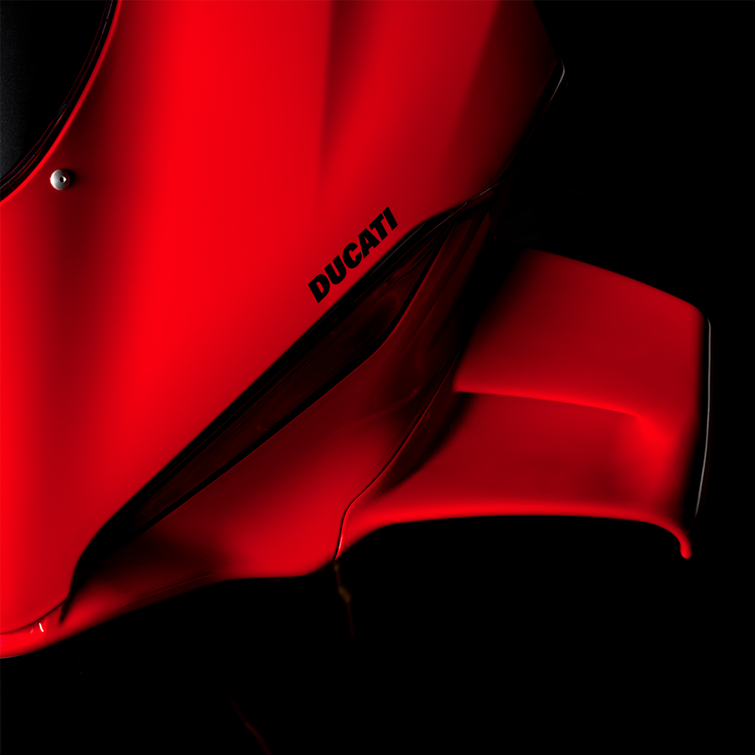 Ducati-MY25-Panigale-V4-aerodinamica-card-slider-1080x1080-01