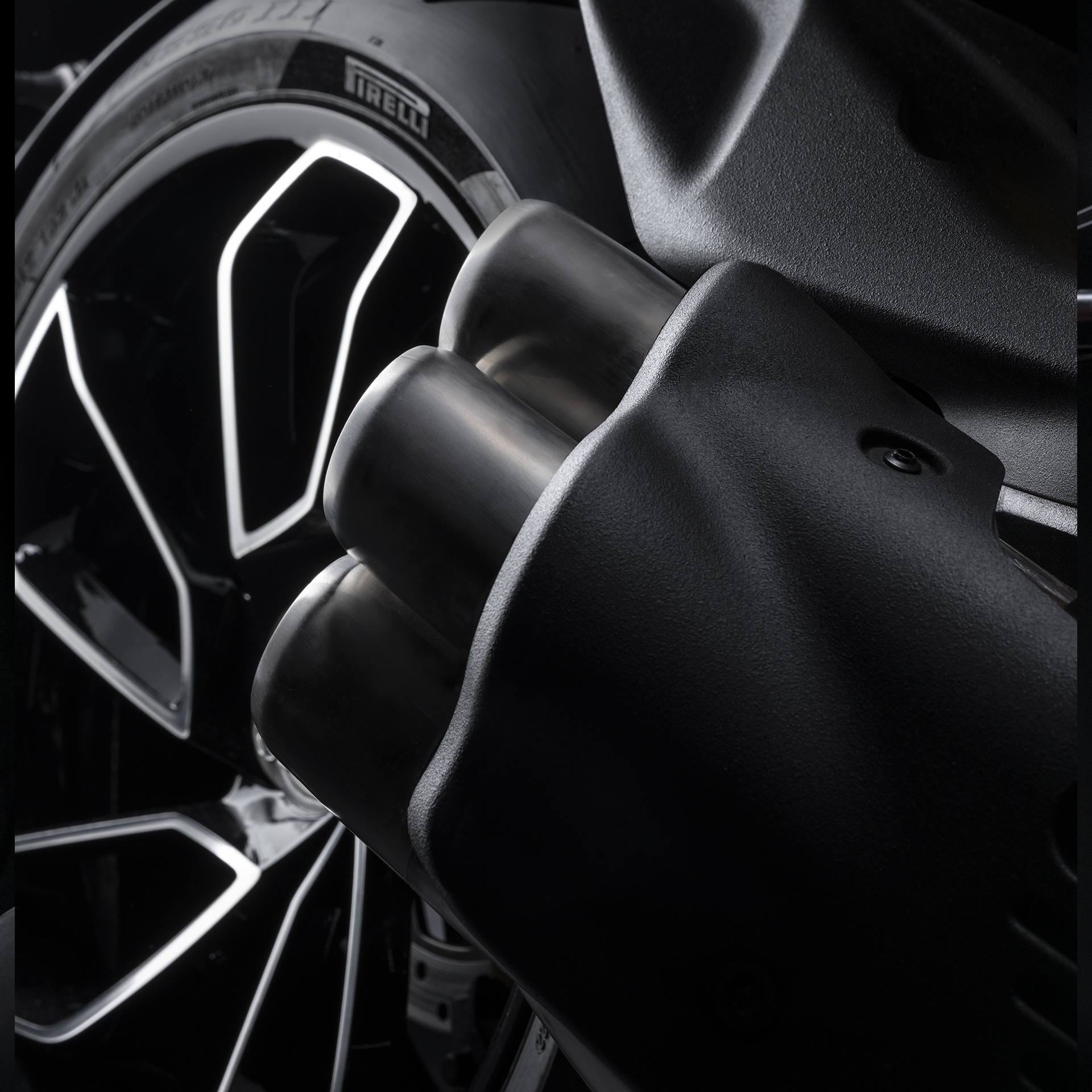 Escapamento DIavel V4