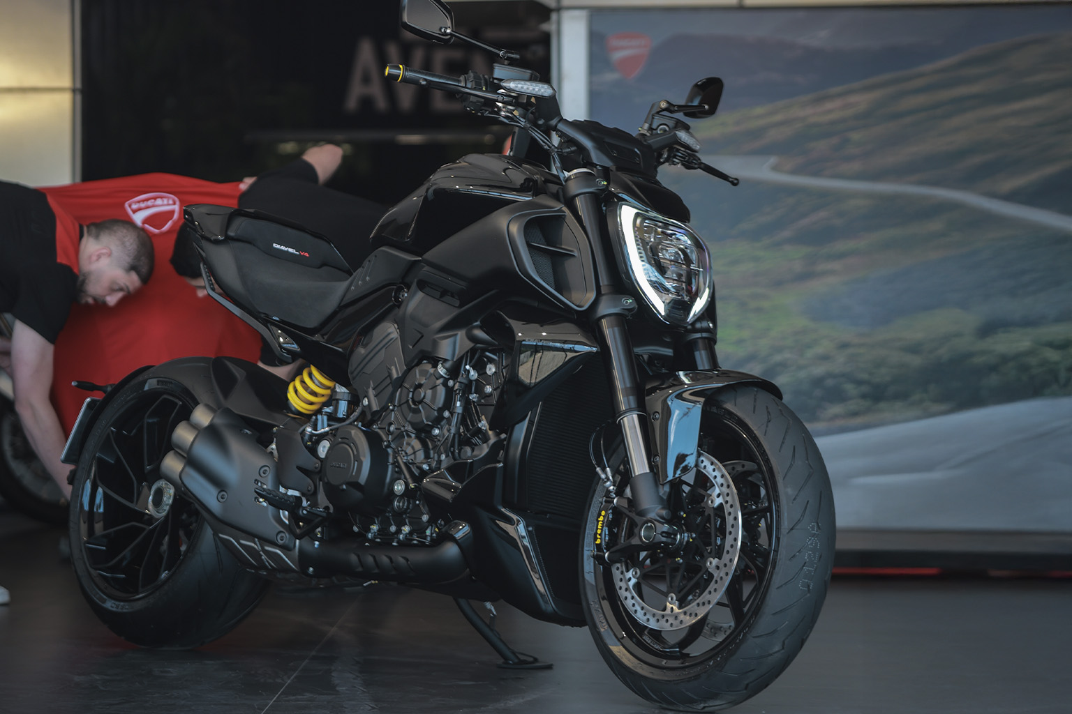 Diavel V4 All Black - Personalizações Ducati Brasília