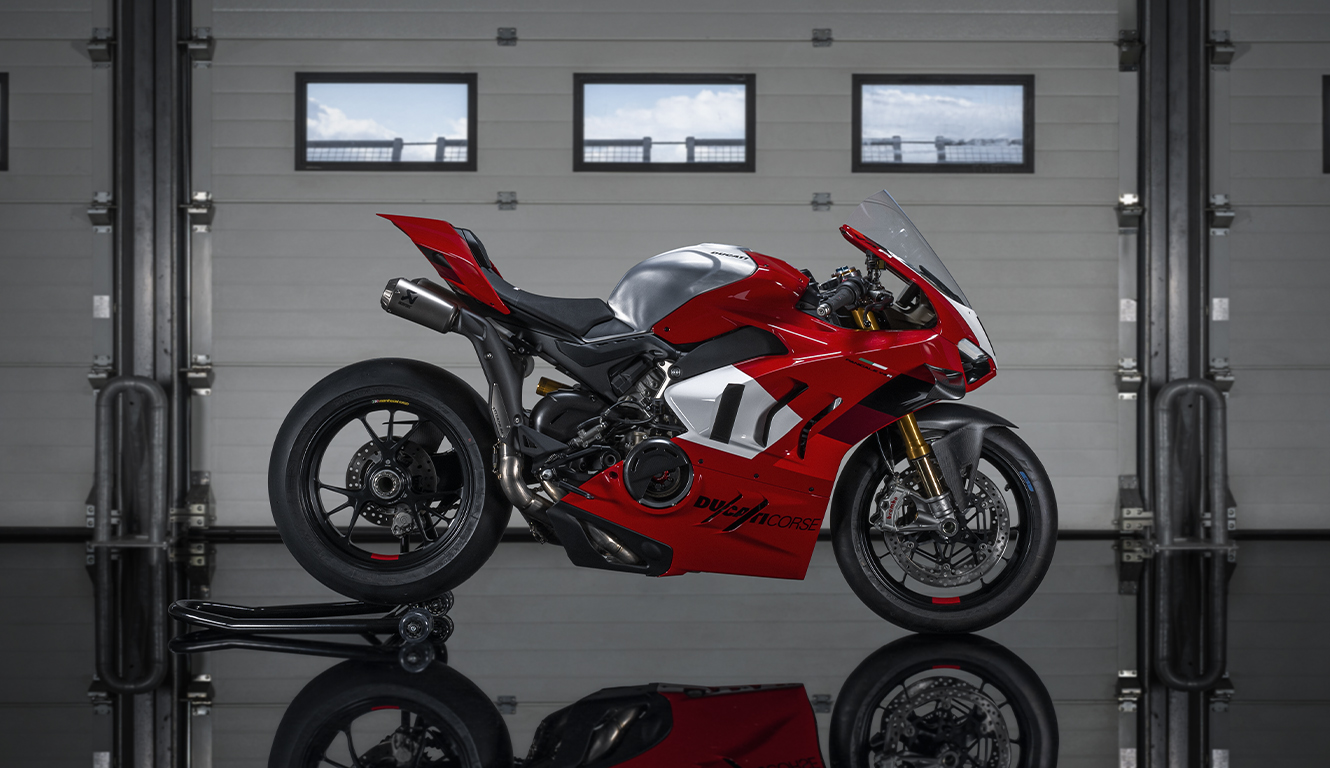 Ducati-Panigale-V4R-MY23-performance-editorial-wide-1330x768