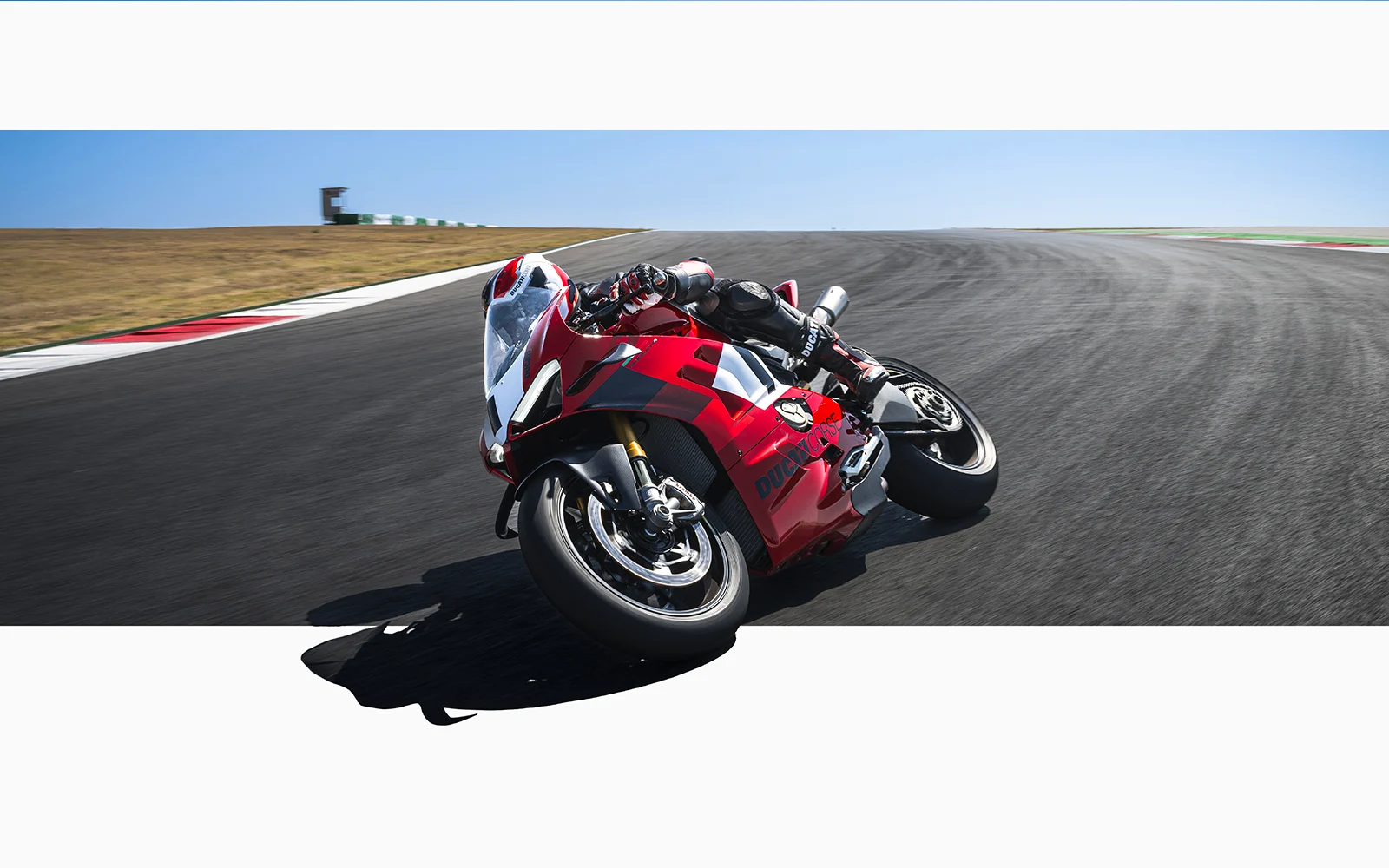 Ducati-Panigale-V4R-MY23-tech-spec-hero-short-1600x1000