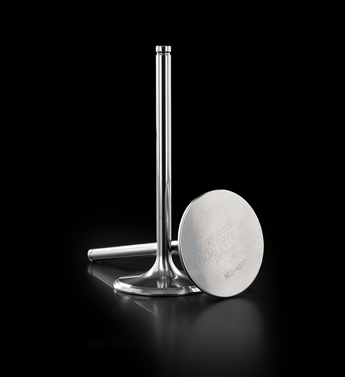 Ducati-Superquadra-Mono-overview-carousel-imgtxt-677x740-03