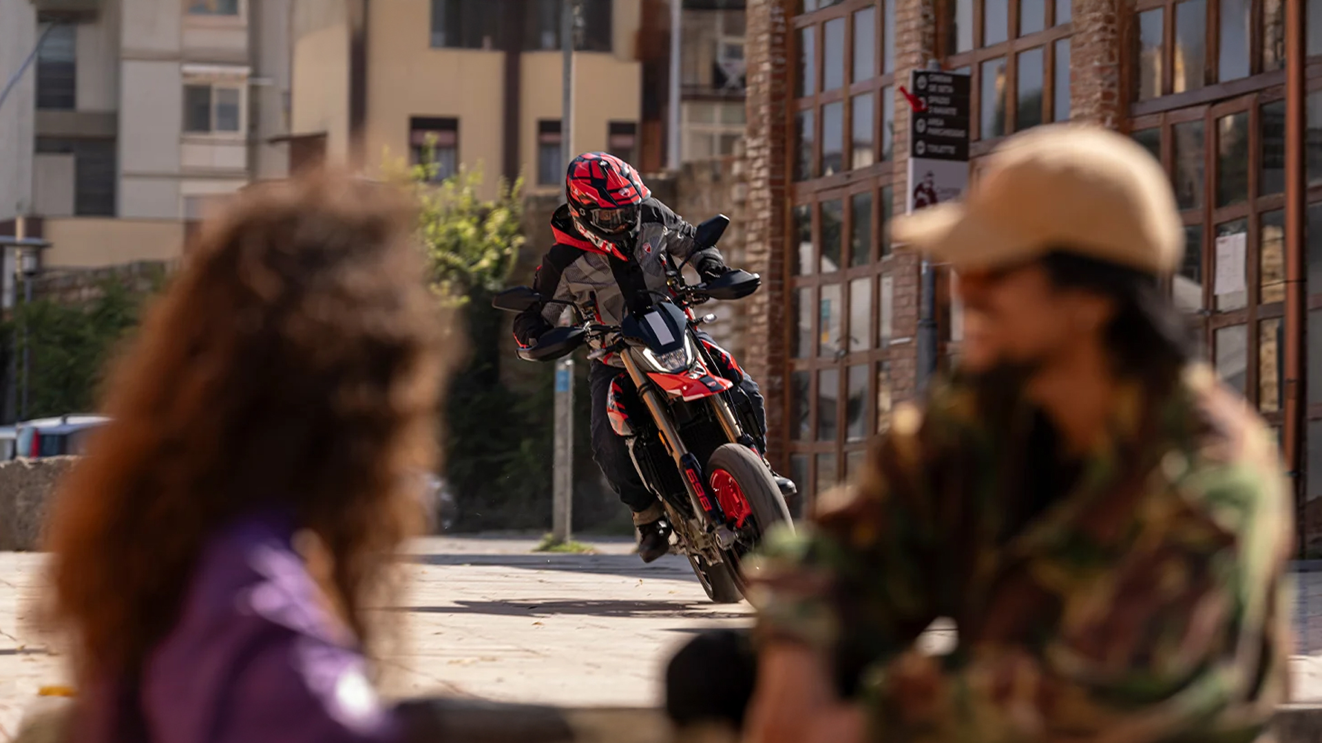 Explorar - Ducati Hypermotard 698 Mono