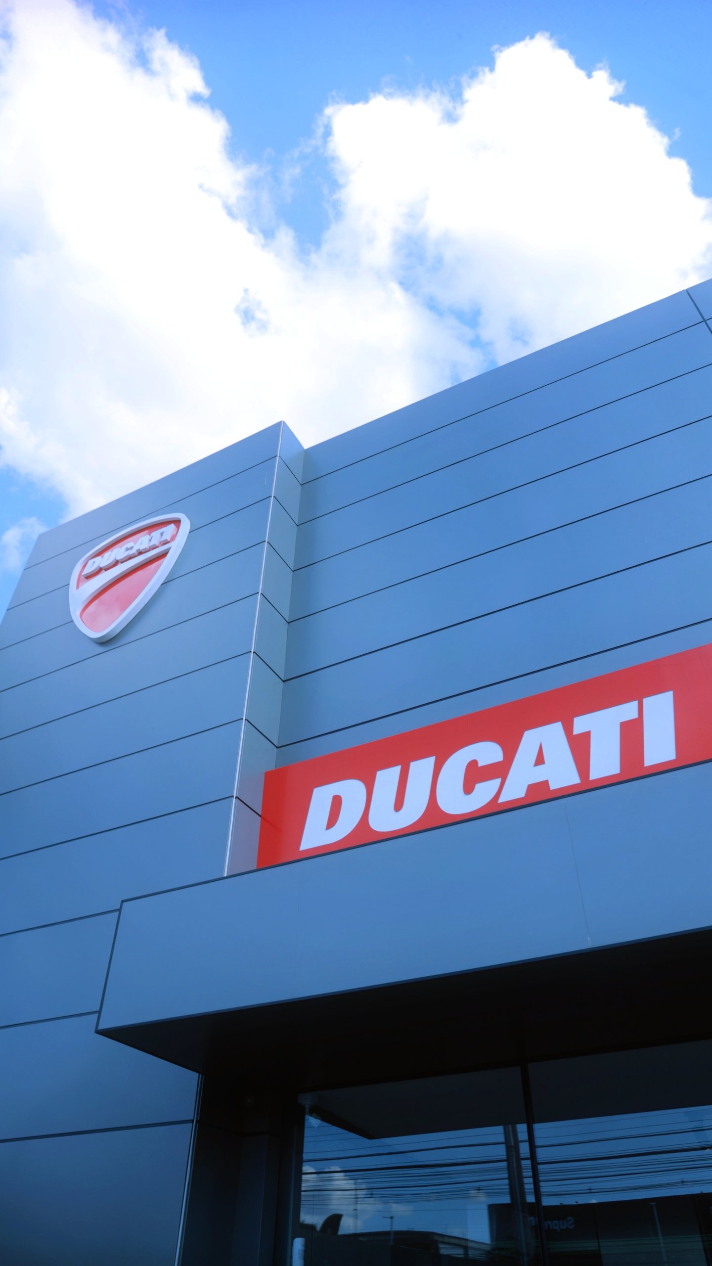 Frente da loja - Vertical Ducati Brasília