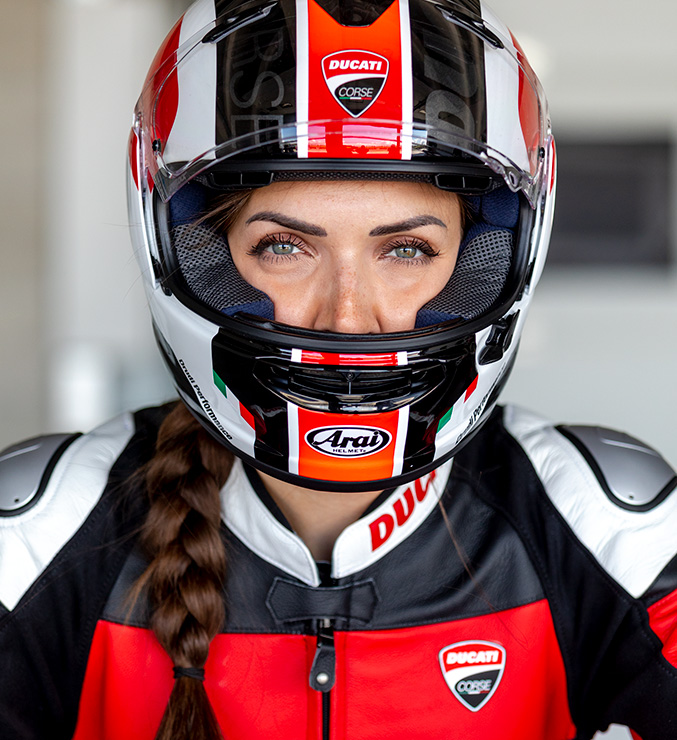 Monster-03-carousel-imgtext-677x740