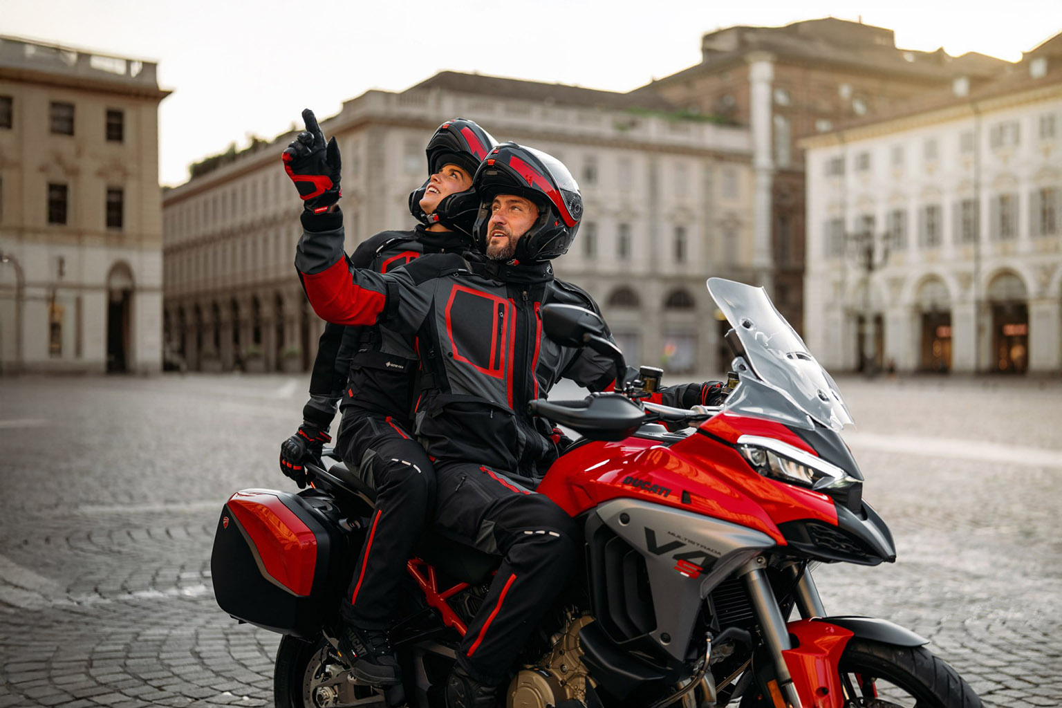 Touring - Equipamentos Ducati Brasília