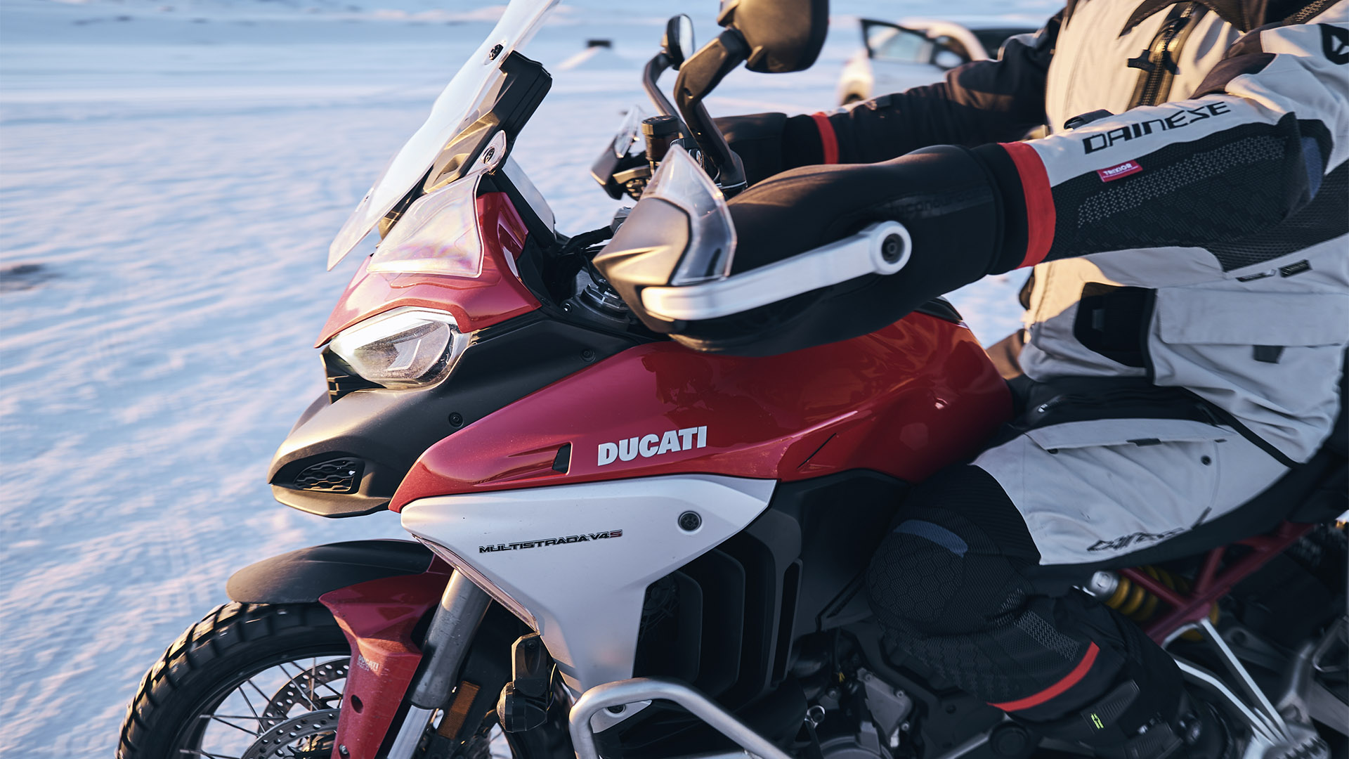 Wallpaper Ducati Brasília Multistrada V4s 1